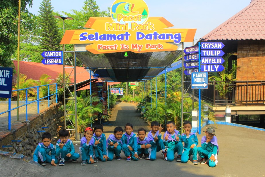 Outbound Pacet Mini Park